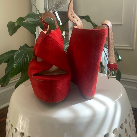 Sandals - Picture 4 of 4